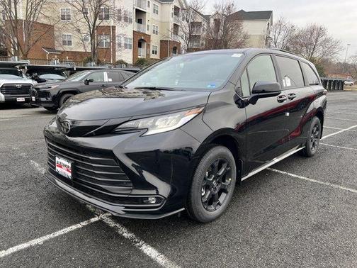 2026 Toyota Sienna Woodland Edition