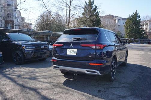 2024 Mitsubishi Outlander SE