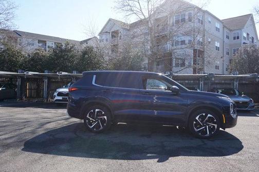 2024 Mitsubishi Outlander SE