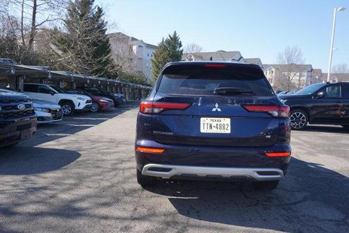 2024 Mitsubishi Outlander SE
