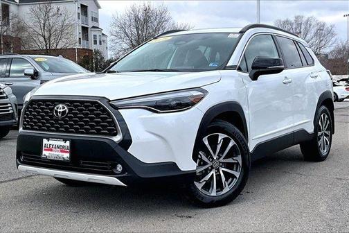 2025 Toyota Corolla Cross XLE