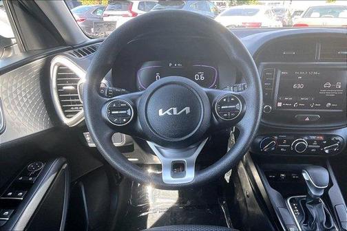 Snow White Pearl 2024 Kia Soul LX