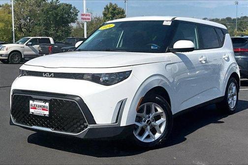 Snow White Pearl 2024 Kia Soul LX