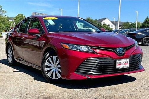 2019 Toyota Camry Hybrid LE