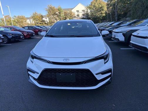 Ice 2027 Toyota Corolla SE