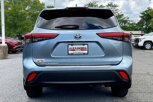 2022 Toyota Highlander Hybrid 