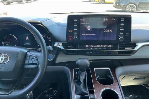 2023 Toyota Sienna LE