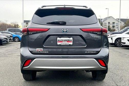 2020 Toyota Highlander Hybrid Platinum