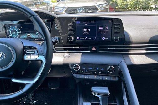 Phantom Black 2022 Hyundai ELANTRA SEL