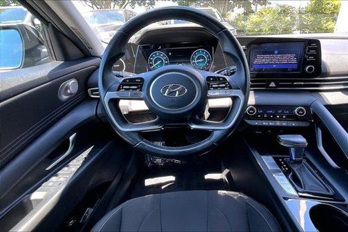 Phantom Black 2022 Hyundai ELANTRA SEL