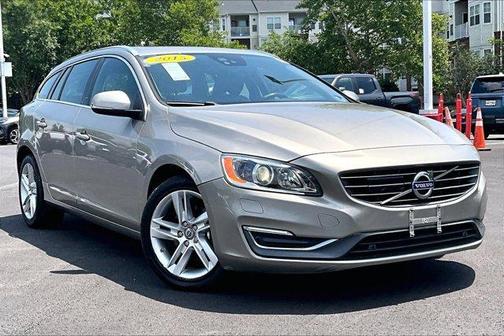 Seashell Metallic 2015 Volvo V60 T5 Platinum