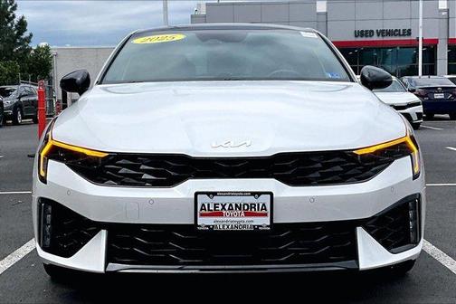 Snow White Pearl 2025 Kia K5 GT-Line
