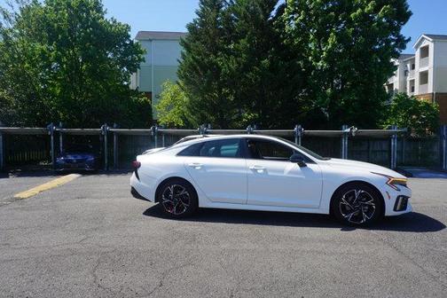 Snow White Pearl 2025 Kia K5 GT-Line