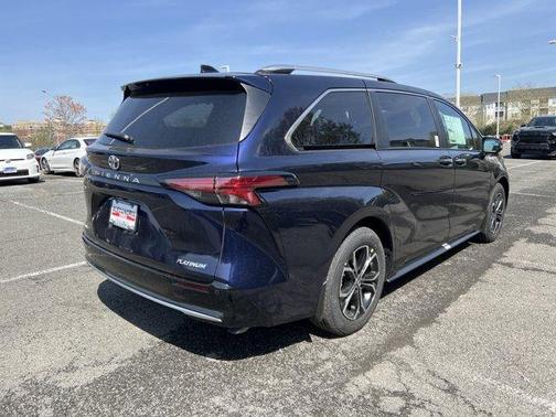 Platinum 2026 Toyota Sienna Platinum 7 Passenger