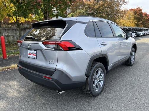 2025 Toyota RAV4 Hybrid XLE