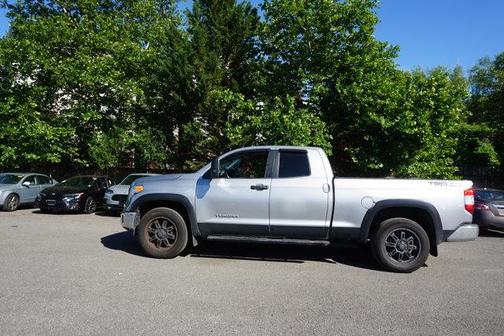 2016 Toyota Tundra SR5
