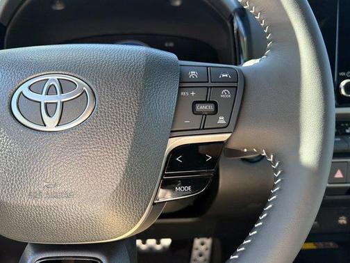 UNDERGROUND 2026 Toyota Camry SE