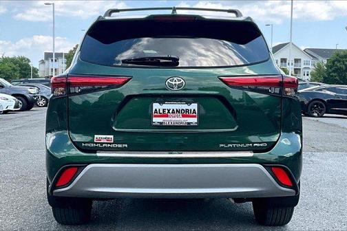 2023 Toyota Highlander Platinum