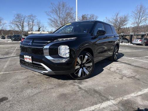 2025 Mitsubishi Outlander SE