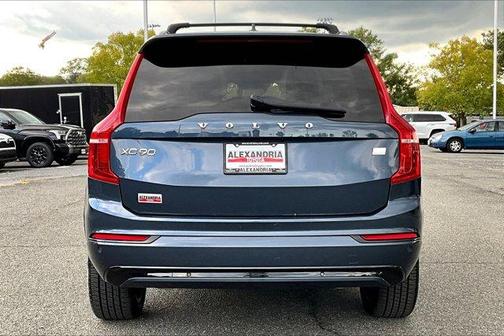 2022 Volvo XC90 Recharge Plug-In Hybrid T8 R-Design 7 Passenger
