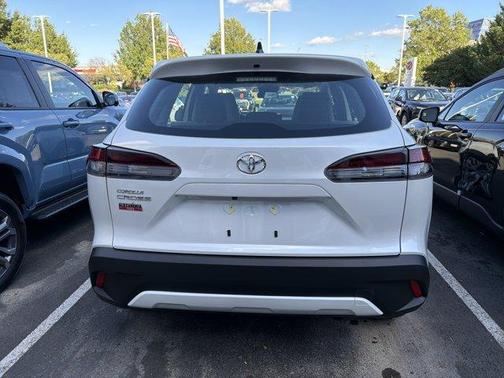 Wind Chill Pearl 2026 Toyota Corolla Cross L