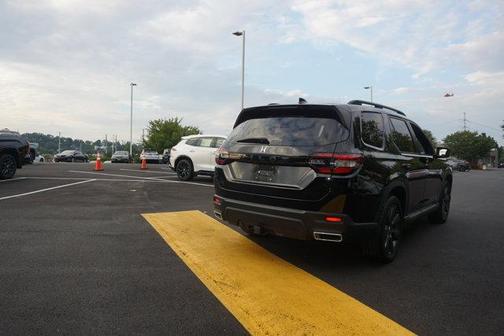 2025 Honda Pilot Sport