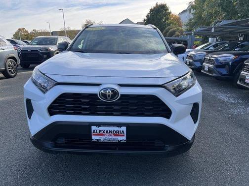 2020 Toyota RAV4 LE