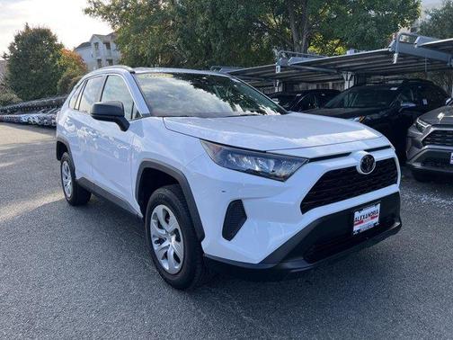 2020 Toyota RAV4 LE