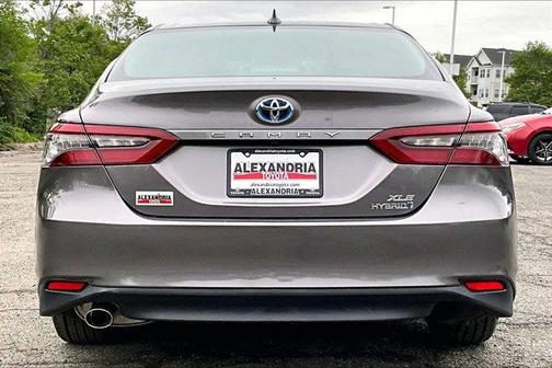 2022 Toyota Camry Hybrid XLE