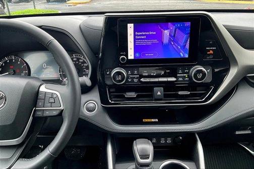 2024 Toyota Highlander
