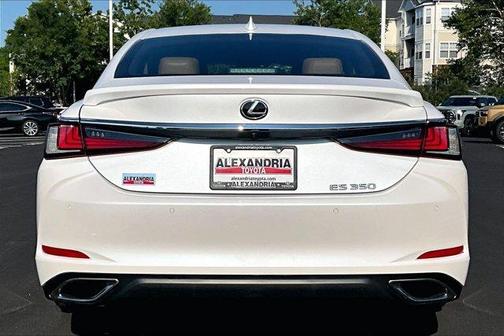 2022 Lexus ES 350 Base