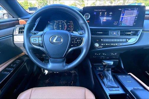 2022 Lexus ES 350 Base
