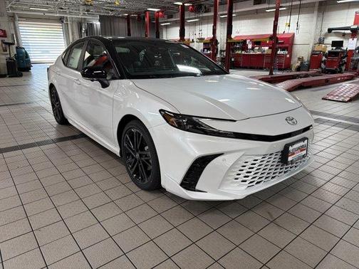 Wind Chill Pearl 2026 Toyota Camry XSE