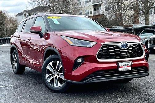 2023 Toyota Highlander Hybrid XLE