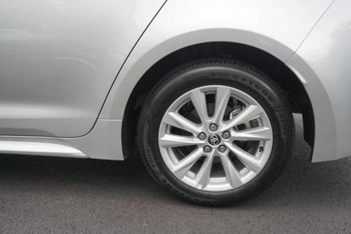 01F7 2026 Toyota Corolla LE