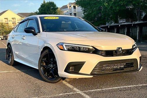 White 2024 Honda Civic Sport