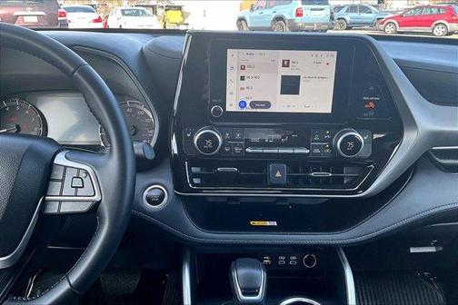 2025 Toyota Highlander XLE