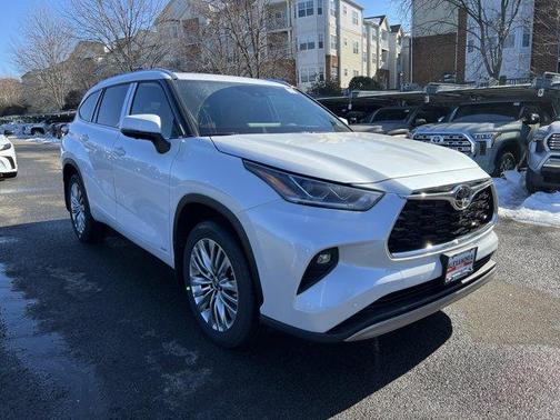 2026 Toyota Highlander Hybrid Platinum