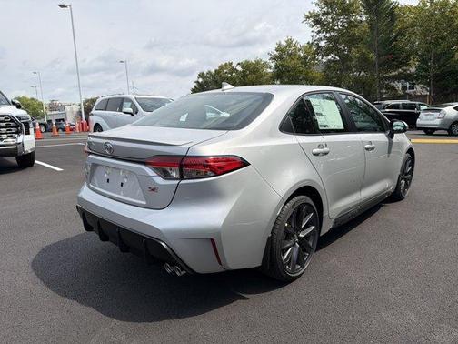 Classic Silver Metallic 2026 Toyota Corolla SE