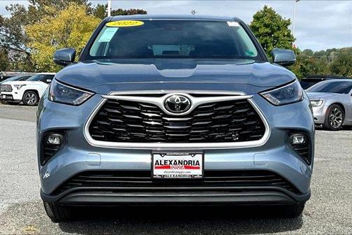 2022 Toyota Highlander LE