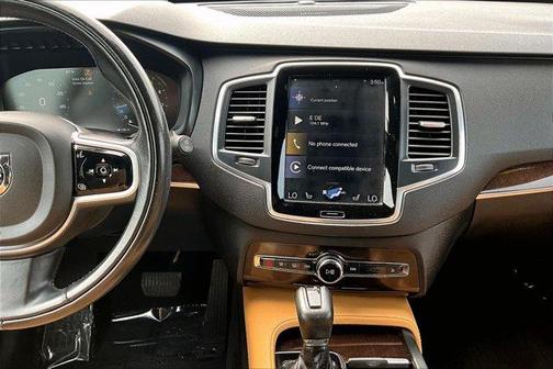 Black 2019 Volvo XC90 T6 Momentum