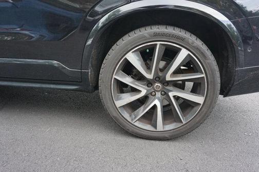 Black 2019 Volvo XC90 T6 Momentum