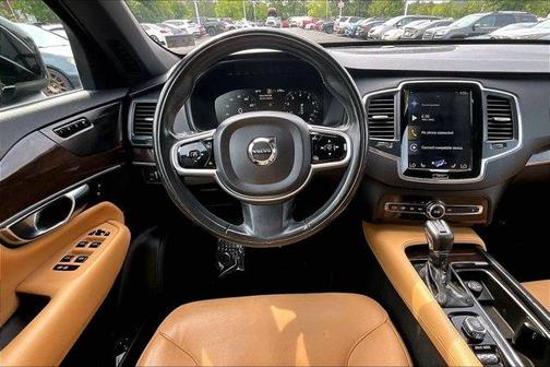 Black 2019 Volvo XC90 T6 Momentum
