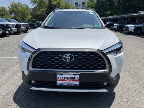 2025 Toyota Corolla Cross XLE