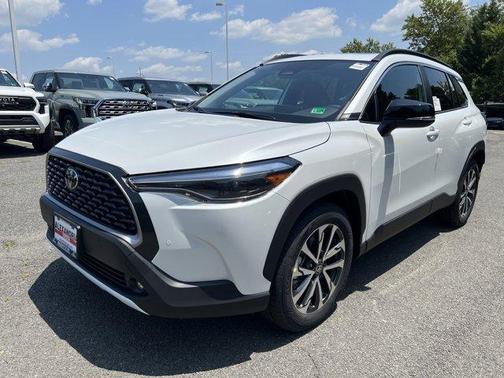 2025 Toyota Corolla Cross XLE
