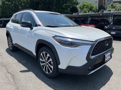 2025 Toyota Corolla Cross XLE