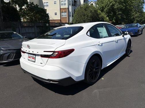 Ice 2026 Toyota Camry SE