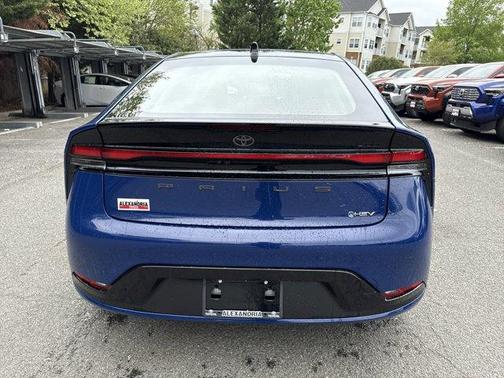 2025 Toyota Prius XLE