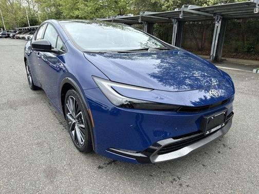 2025 Toyota Prius XLE
