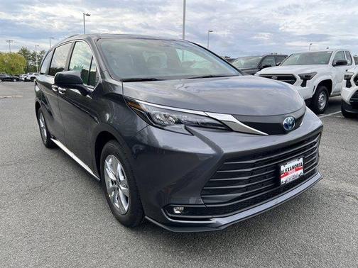 2025 Toyota Sienna XLE